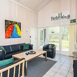 8 Person In Oksbøl