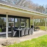 8 Person In Oksbøl