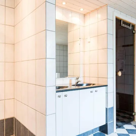 8 Person In Дом отдыха *