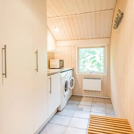 8 Person In Oksbol (Syddanmark)