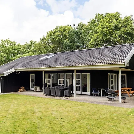 8 Person In Дом отдыха *